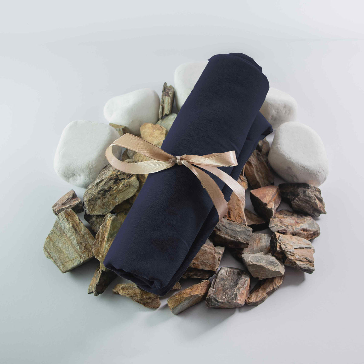 Navy blue_9b7525c0 dd29 4df0 89cd e53fa85140f1