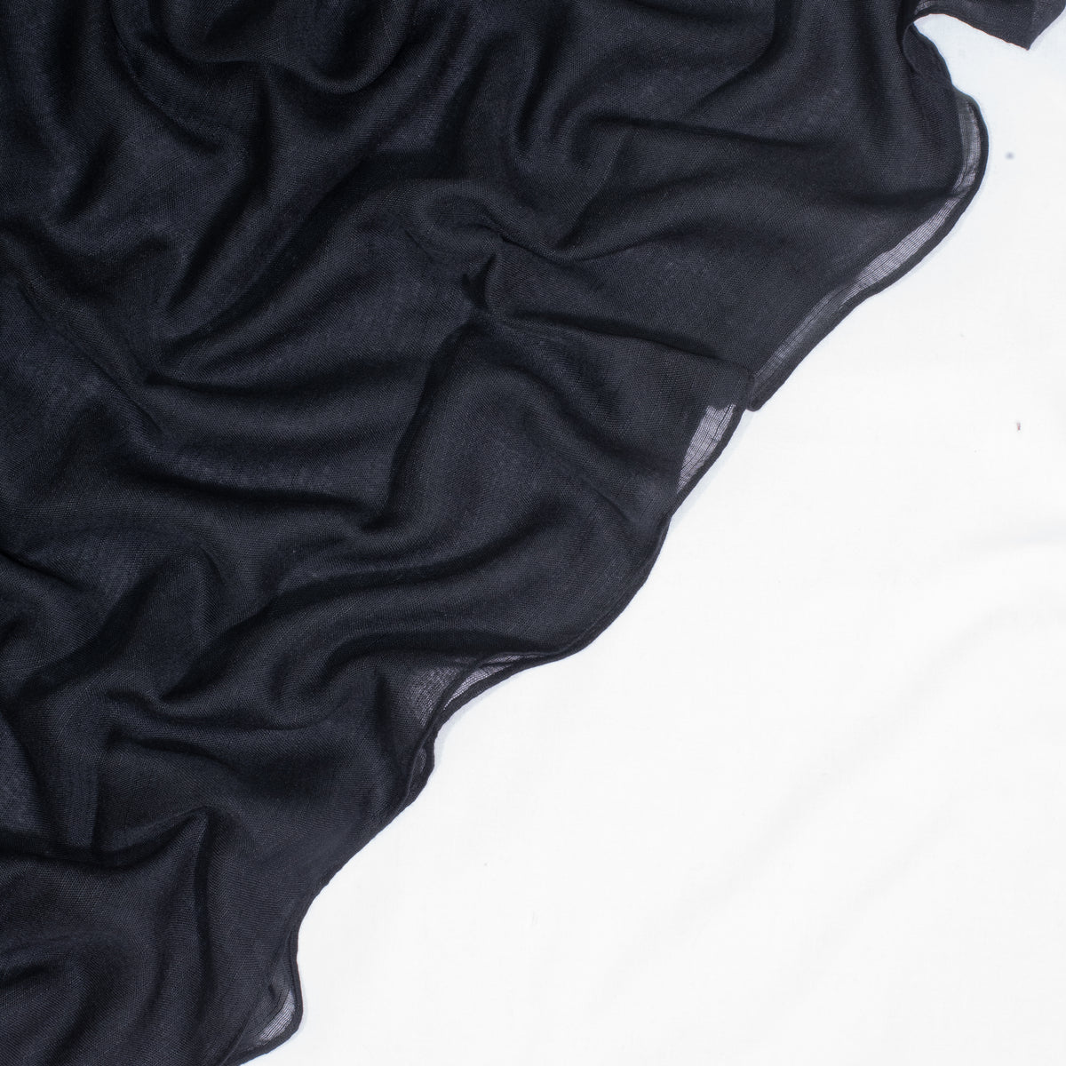 Black   plain lawn