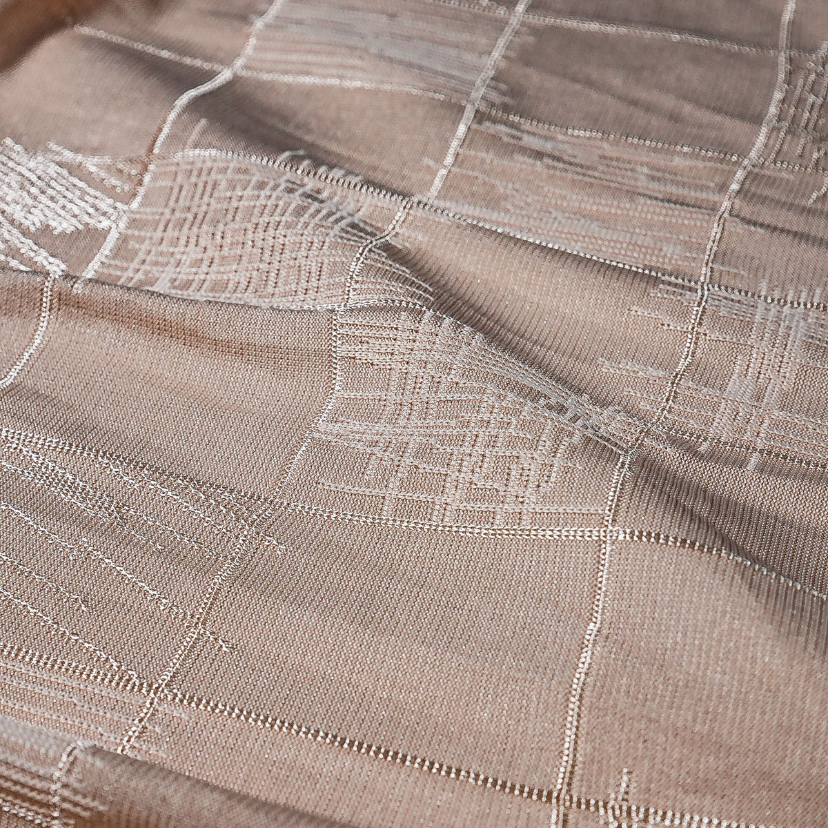 Nude   checkered jersey